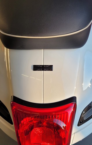 Adesivo emblema vespa gts fori - adesivo,
