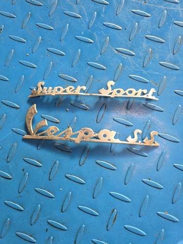 Emblema vespa 180 scritta - 180, ss,