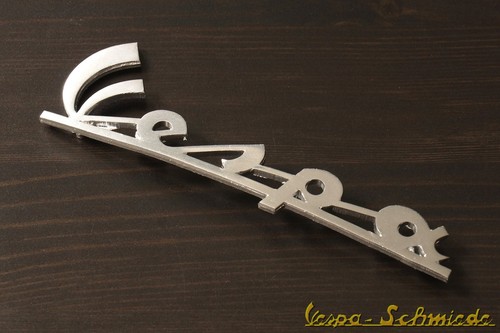 Stemma vespa scritta scudo - vespa,