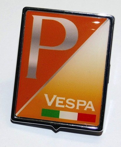 Vespa stemma cascata adesivo - vespa,