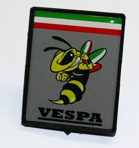 Vespa stemma cascata adesivo - vespa,